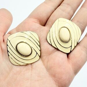 Vintage TAT Signed Statement Earrings Beige Off White Enamel Abstract Cabochon